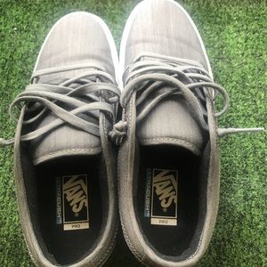 Men’s grey Vans